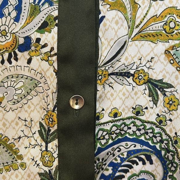 Zara Button Down Flowy Printed Shirt size small olive, green cream, gold buttons - Picture 7 of 8